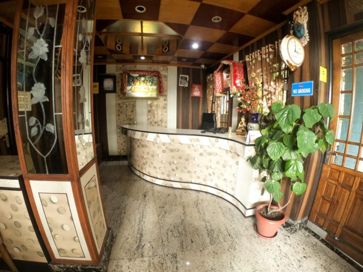 Grg Broadway Mall Road Darjeeling By Royal Collection Hotel Bagian luar foto