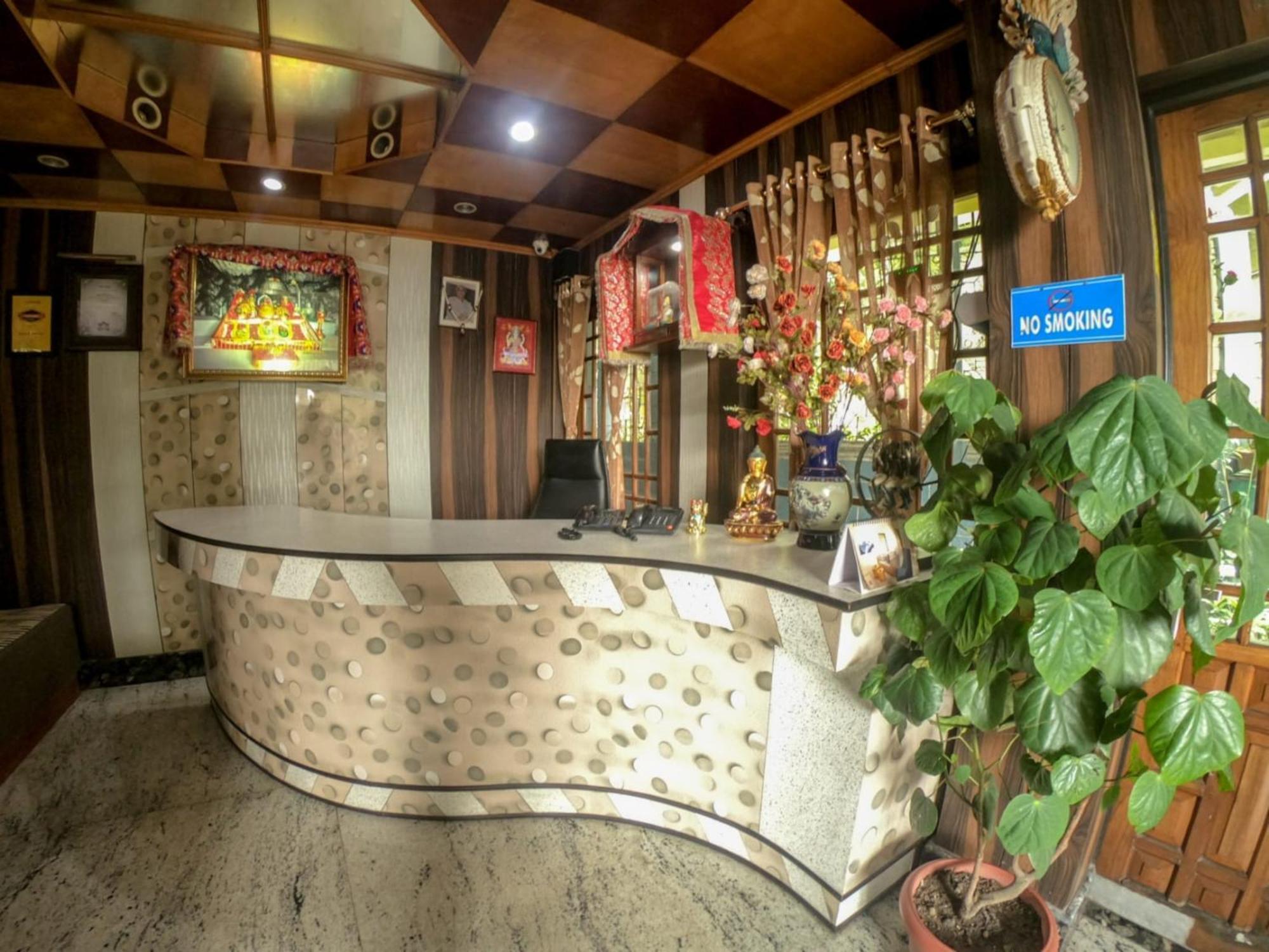 Grg Broadway Mall Road Darjeeling By Royal Collection Hotel Bagian luar foto