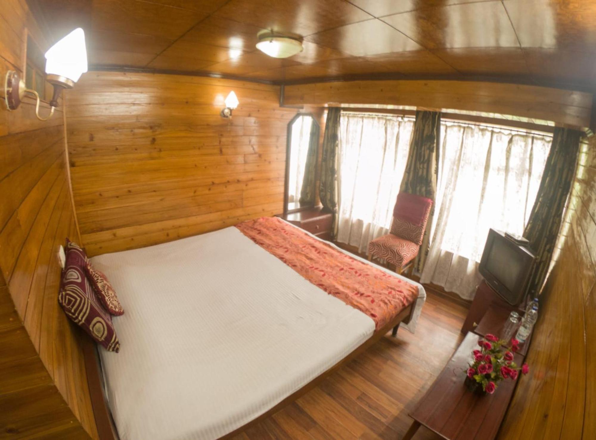 Grg Broadway Mall Road Darjeeling By Royal Collection Hotel Bagian luar foto