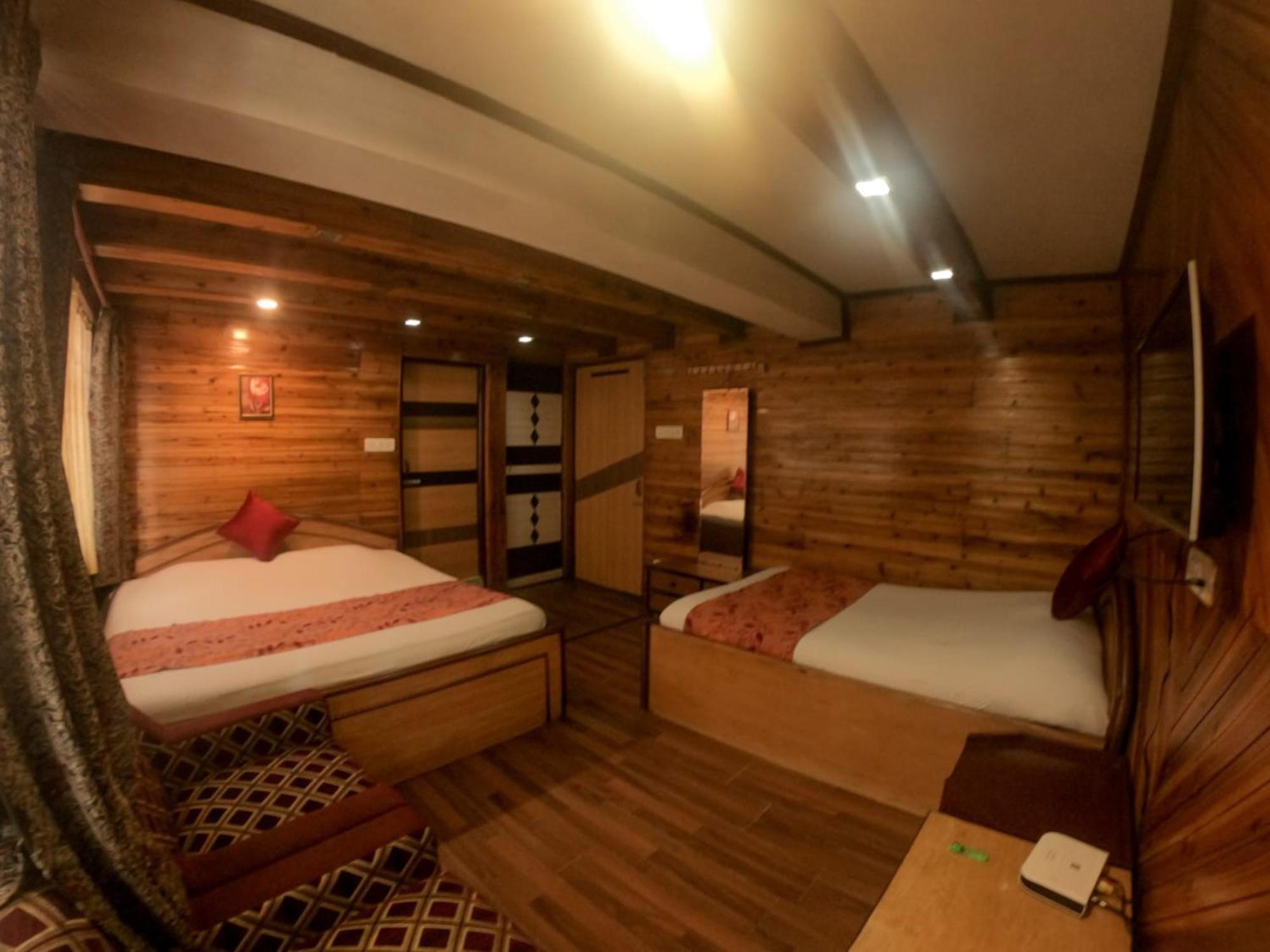 Grg Broadway Mall Road Darjeeling By Royal Collection Hotel Bagian luar foto