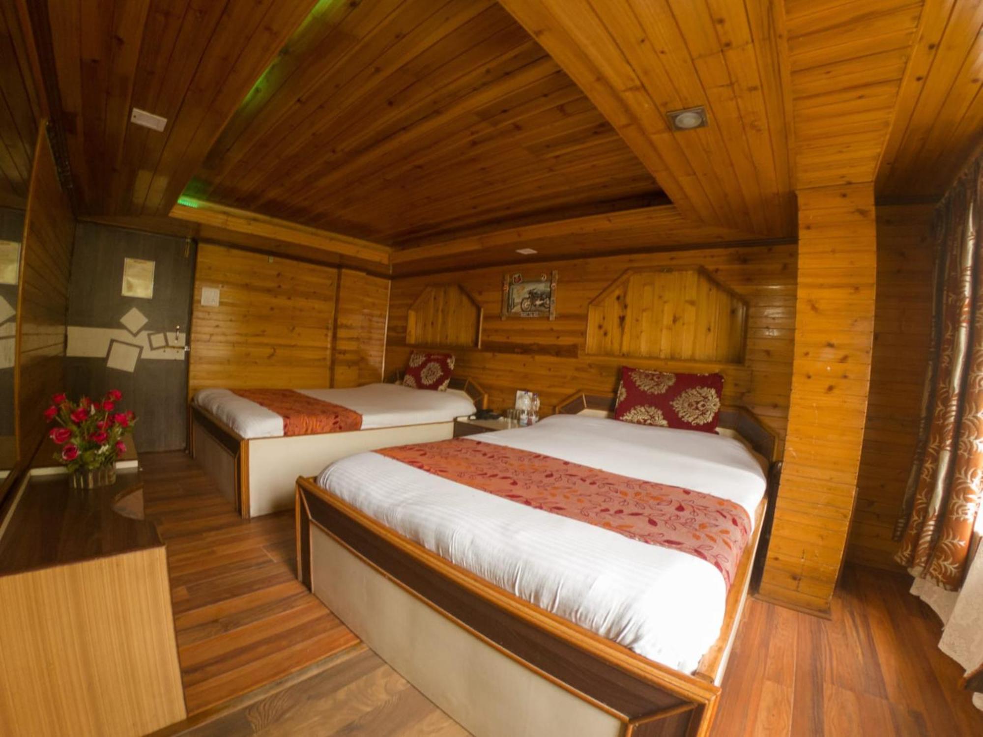 Grg Broadway Mall Road Darjeeling By Royal Collection Hotel Bagian luar foto